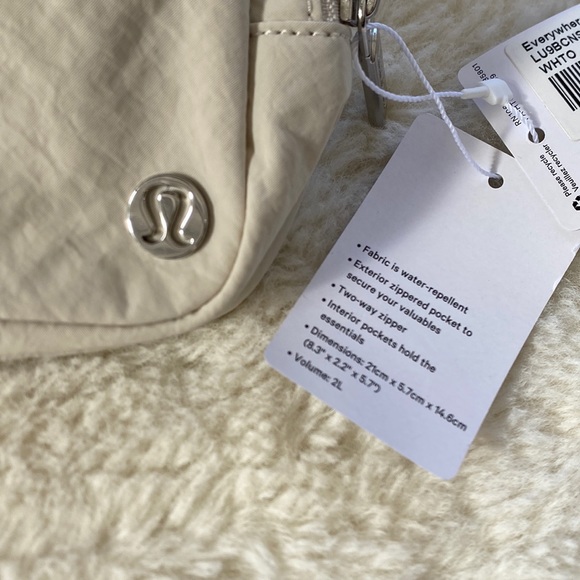 ❤️ Lululemon Large Everywhere Bag in White Opal New With Tags - Picture 7 of 7